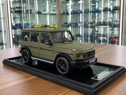 1/18 Mercedes-Benz G-Class G63 AMG W463 V8 Biturbo 2019 Army Green MotorHelix