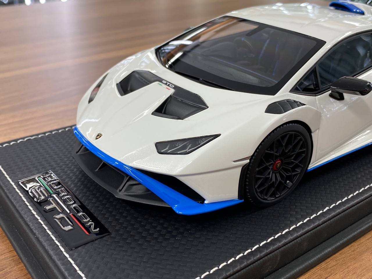 1/18 Resin Model MR Collection Lamborghini Huracan STO white Limited Edition