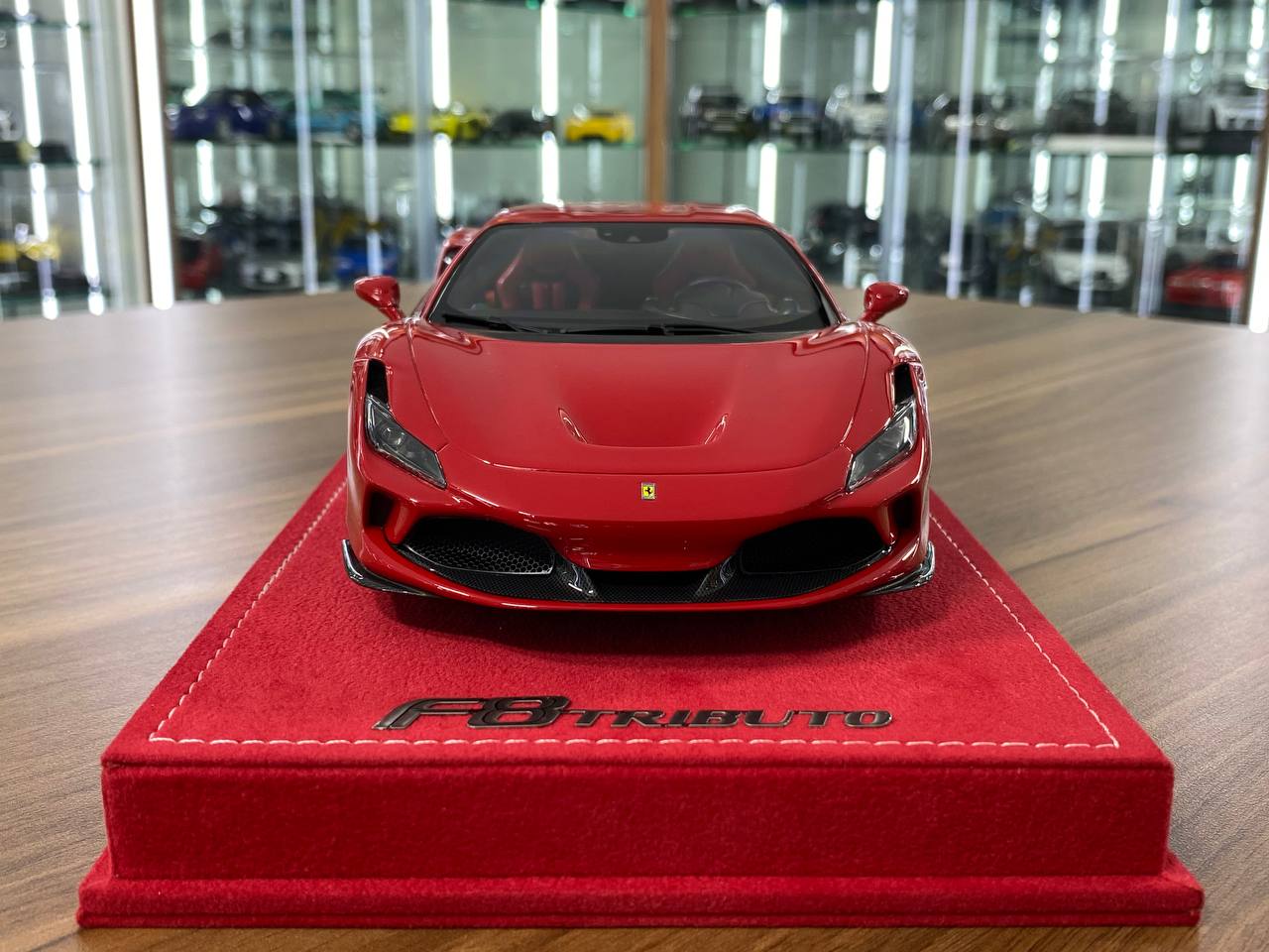 1:18 Resin  – MR Collection Models Ferrari F8 Tributo (Red) Limited 1 of 1