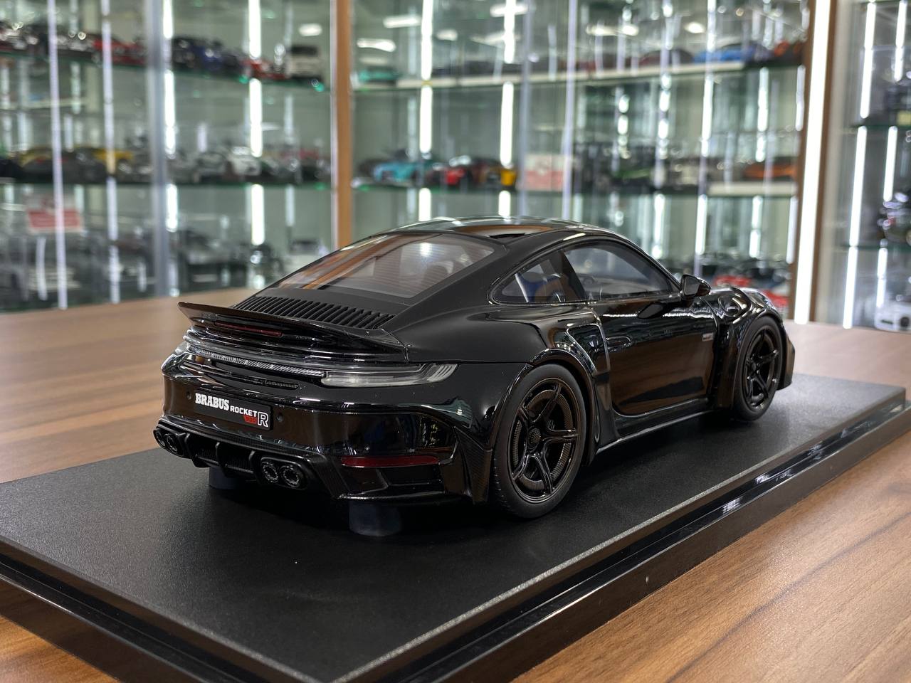 1/18 Resin Model GT Spirit Porsche 911 (992) BRABUS 900 Rocket R – Black – Limited Edition