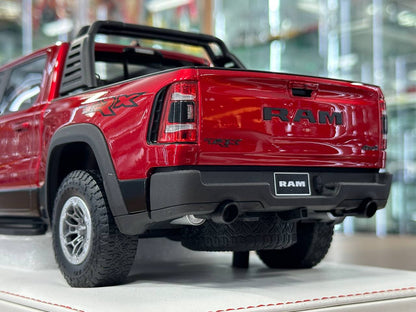 Exclusive 1/18 Dodge Ram TRX 1500 [Cherry Red] – Limited Edition (40 pcs)