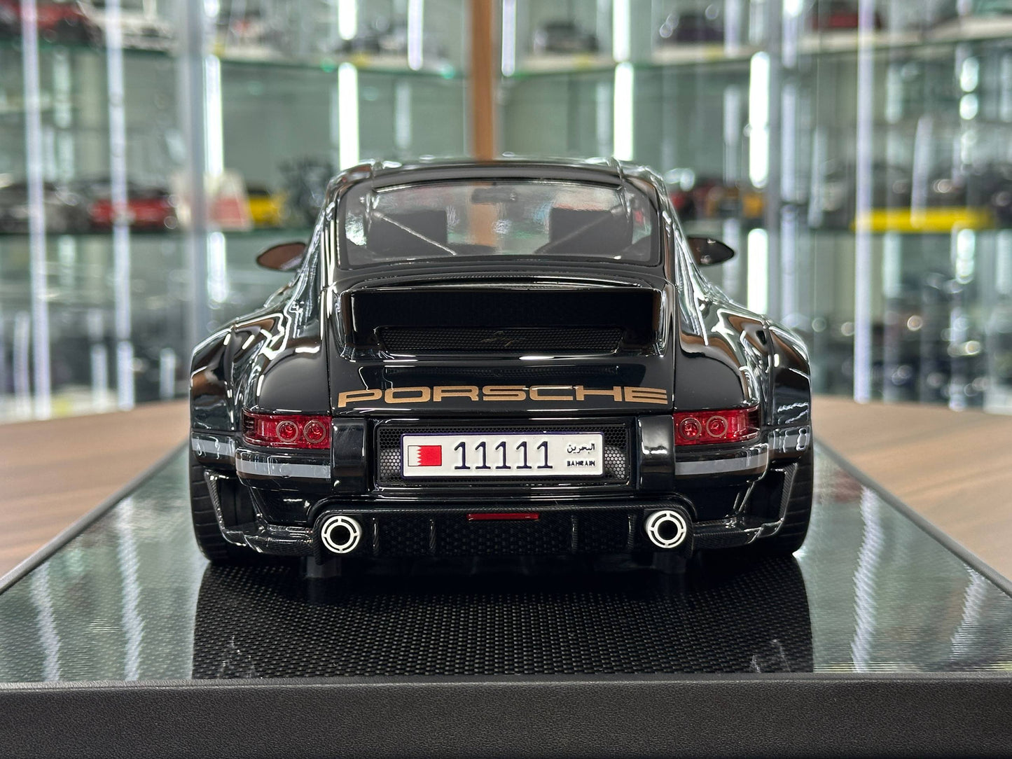 1/12 Resin Ivy Image Models Porsche Singer DLS – Black (Back Engine Hood Opening)