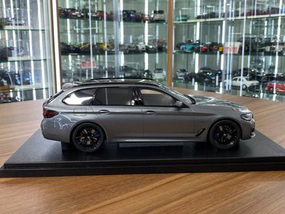1/18 Resin Model GT Spirit BMW 530e xDrive M Sport Touring G91 – Grey – Limited Edition