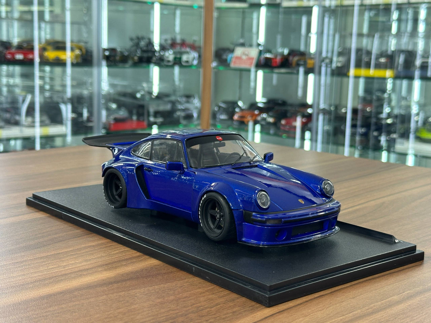 1/18 Diecast Porsche KS-R 2022 Blue Metallic by Solido