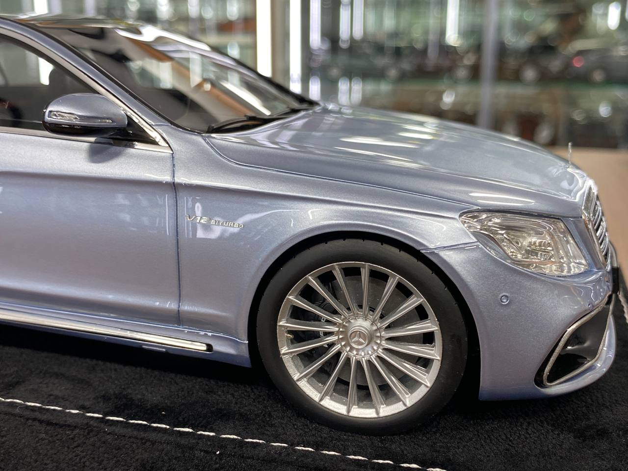 1/18 Resin model HH Models Mercedes Benz S65 L Reviera Blue Limited 30 pcs