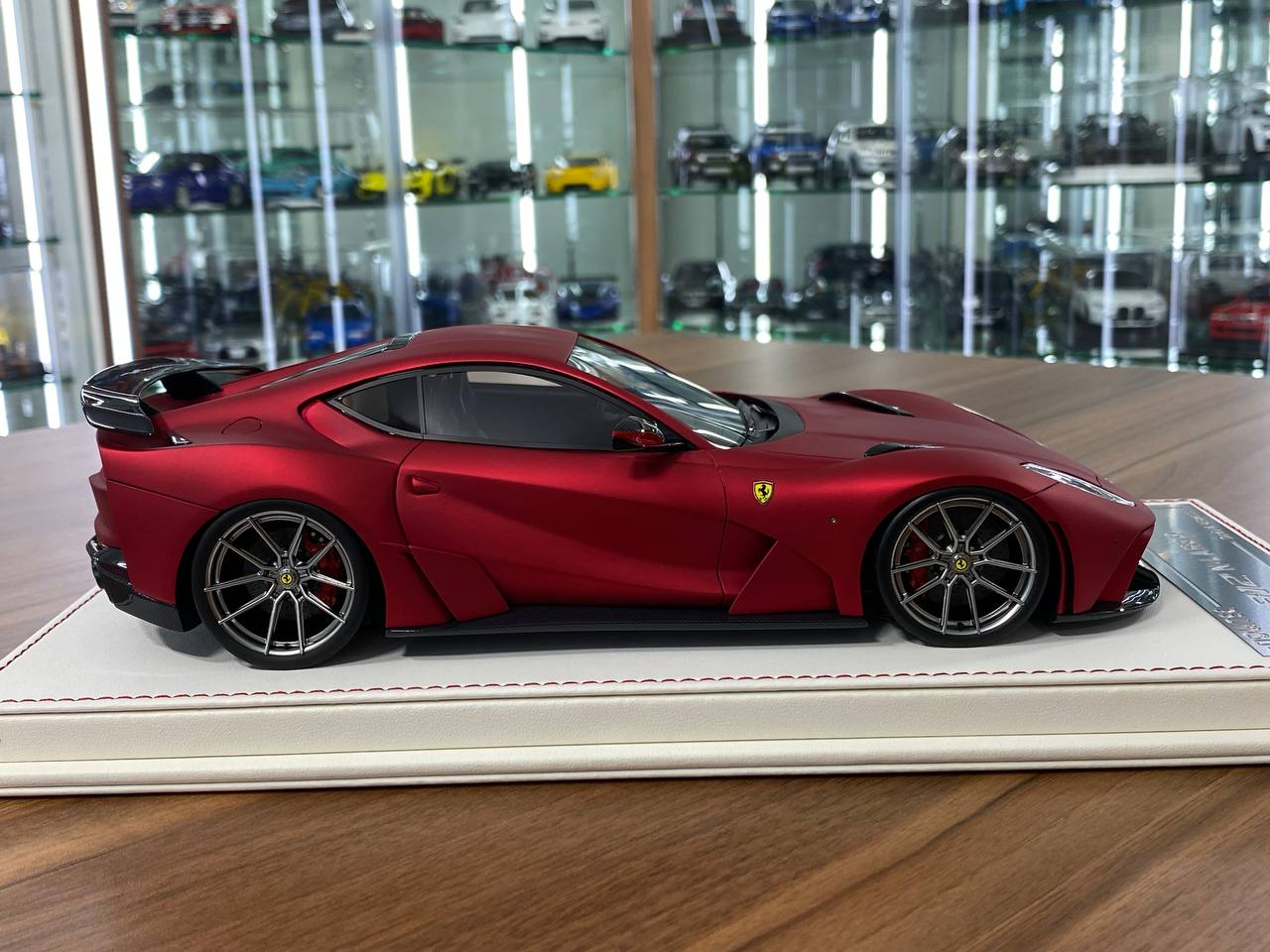 1:18 Resin – Davis & Giovanni Ferrari 812 N-Largo Novitec Matt Red Limited 1 of 1