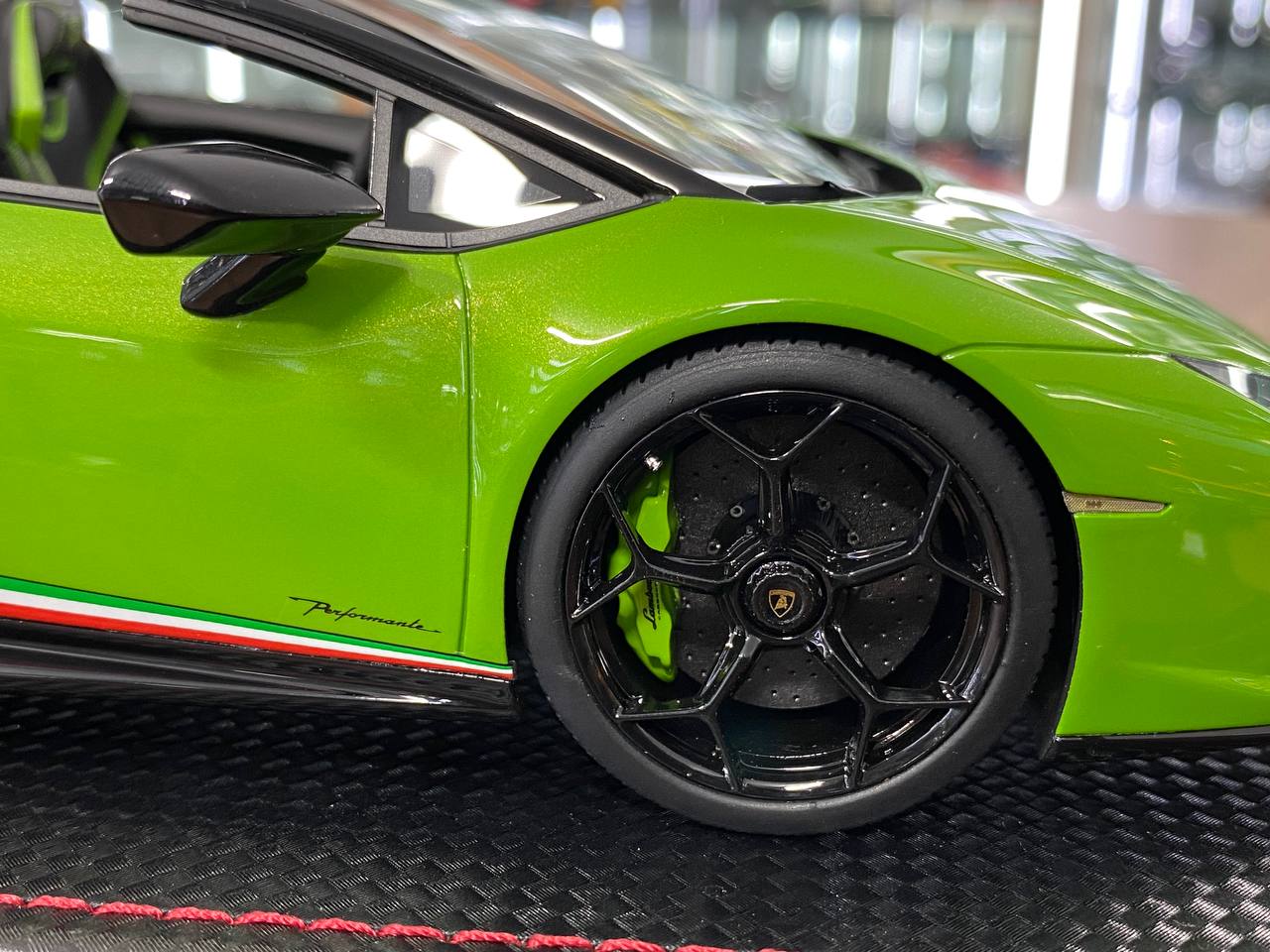 1/18 Resin Model MR Collection Lamborghini Huracan Performente Spyder Verde Mante (pearl) Limited-  49 pcs