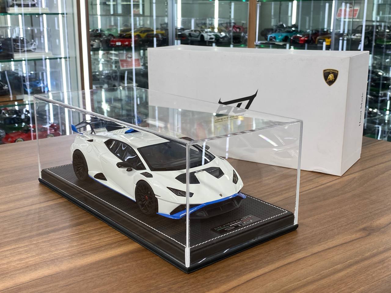 1/18 Resin Model MR Collection Lamborghini Huracan STO white Limited Edition