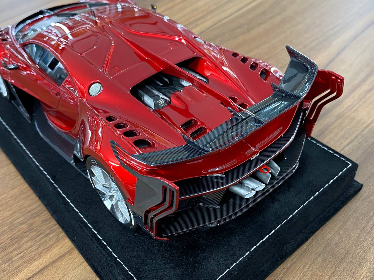1/18 resin Models Limited 30 pcs HH Models Bugatti Vision GT Metallic Red