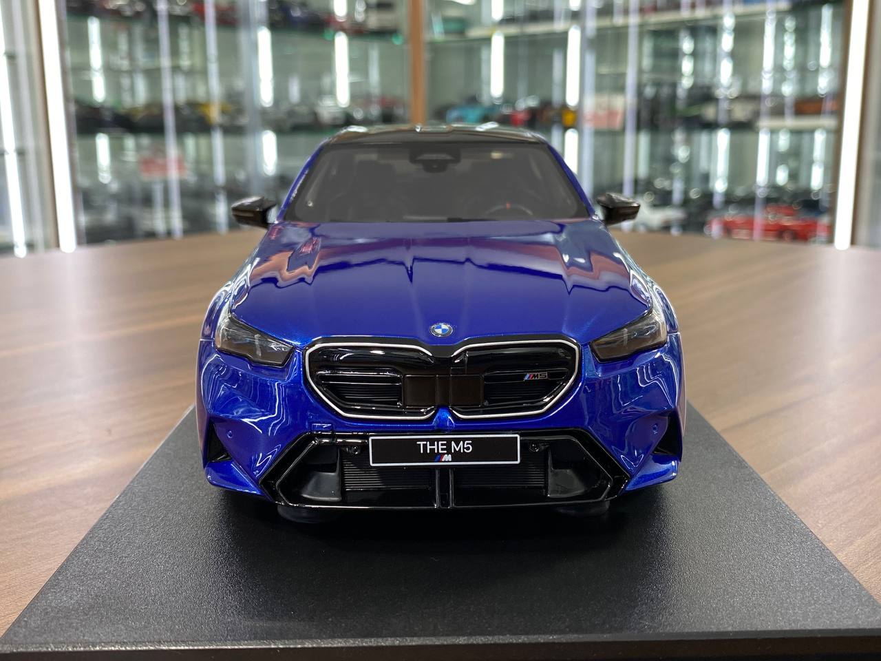 /18 Resin Model GT Spirit BMW M5 G90 – Blue Metallic – Limited Edition