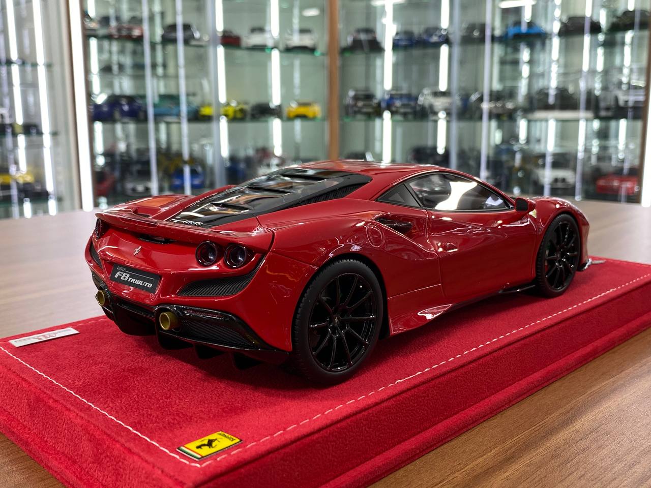 1:18 Resin  – MR Collection Models Ferrari F8 Tributo (Red) Limited 1 of 1