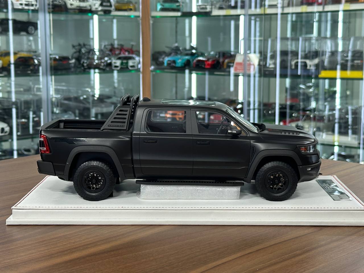 Exclusive 1/18 Dodge Ram TRX [Black Matt] Ltd.Edn.(40 pcs