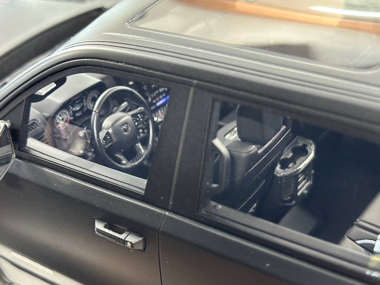 Exclusive 1/18 Dodge Ram TRX 1500 [Black Matt] – Limited Edition (40 pcs)