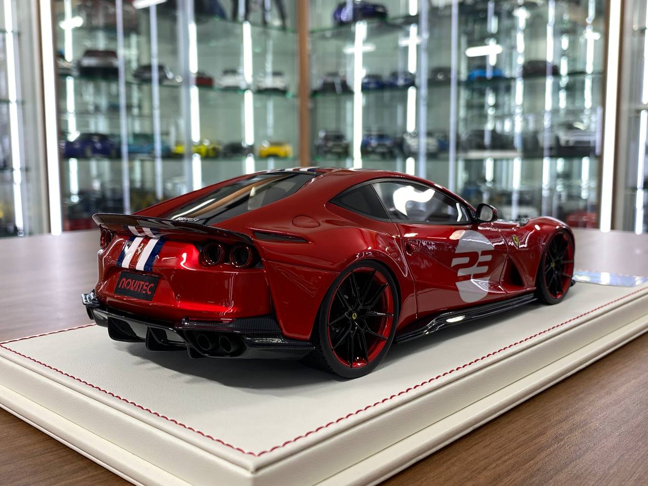 1:18 Resin Model – Davis & Giovanni Ferrari 812 Superfast Candy Red / French Line 23 – Limited 1 of 1