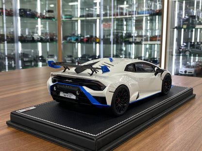 1/18 Resin Model MR Collection Lamborghini Huracan STO white Limited Edition