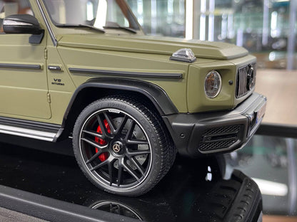 1/18 Mercedes-Benz G-Class G63 AMG W463 V8 Biturbo 2019 Army Green MotorHelix