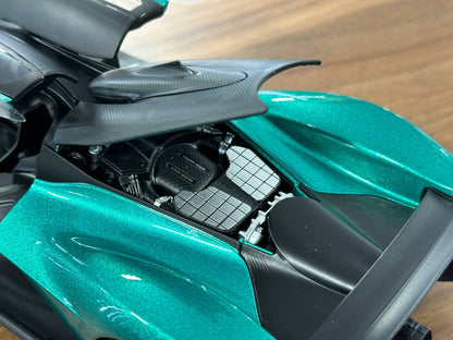 1/18 Diecast
Maisto
Aston Martin Valkyrie
Green