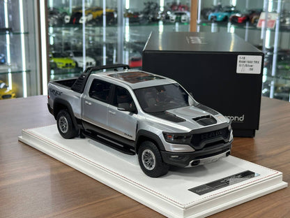 Exclusive 1/18 Dodge Ram TRX 1500 [Silver] by Diamand – Limited Edition (40 pcs)
