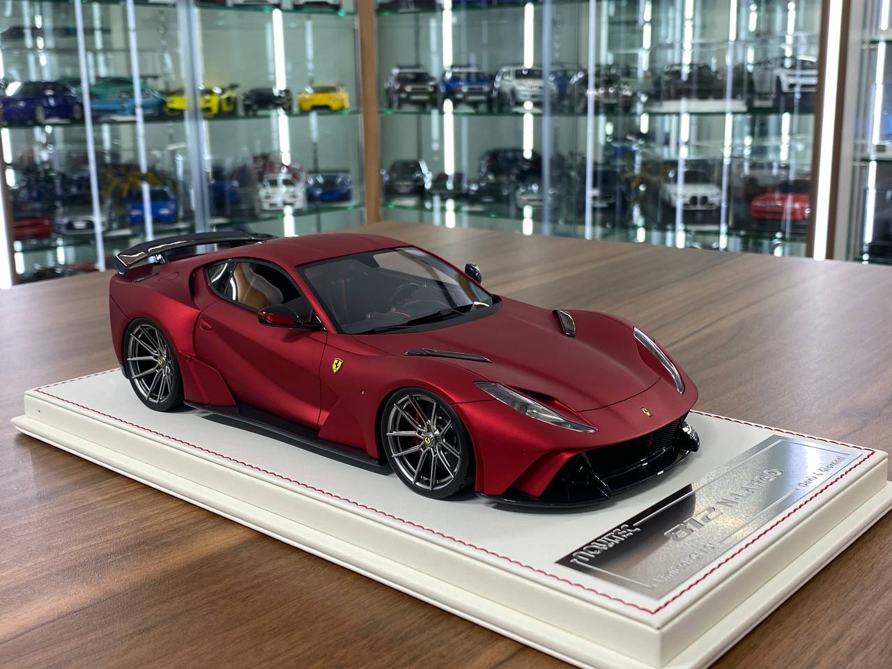 1:18 Resin – Davis & Giovanni Ferrari 812 N-Largo Novitec Matt Red Limited 1 of 1