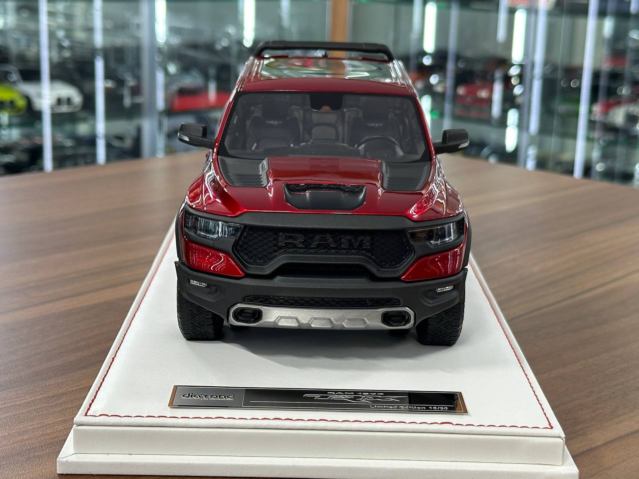 Exclusive 1/18 Dodge Ram TRX 1500 [Cherry Red] – Limited Edition (40 pcs)