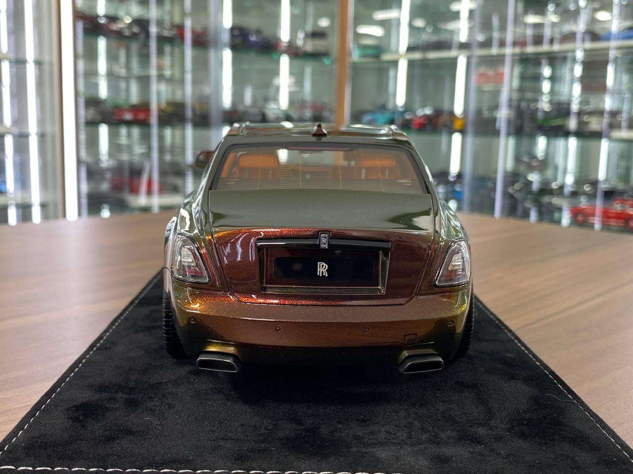 1/18 Resin H & H Rolls Royce GHOST Black Badge Green Chameleon Limited Edition 10