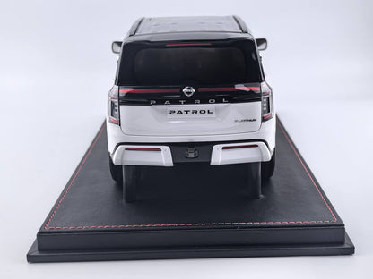 ★[Pre-Order | Delivery Sep 2025] 1/18 Diamand Nissan Patrol Y63 – White / Black – Limited Edition