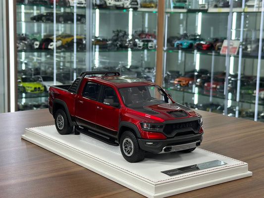 Exclusive 1/18 Dodge Ram TRX 1500 [Cherry Red] – Limited Edition (40 pcs)