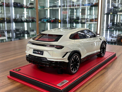 1/18 Resin MR Collection Models Lamborghini URUS S Limited 3 pcs White Chameleon