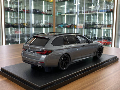 1/18 Resin Model GT Spirit BMW 530e xDrive M Sport Touring G91 – Grey – Limited Edition