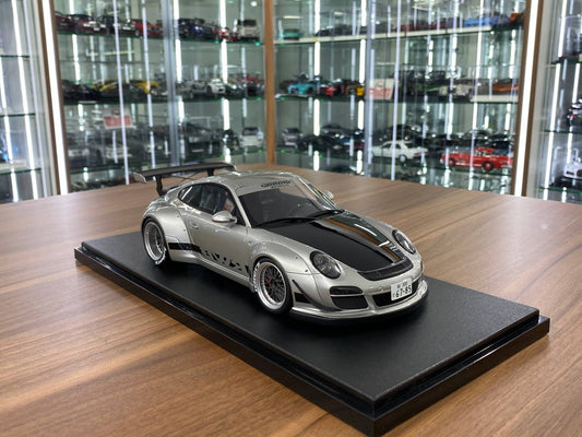 1/18 Resin Model GT Spirit Porsche RWB 911 (997) Abu Dhabi 2024 – Silver – Limited Edition
