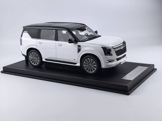 ★[Pre-Order | Delivery Sep 2025] 1/18 Diamand Nissan Patrol Y63 – White / Black – Limited Edition