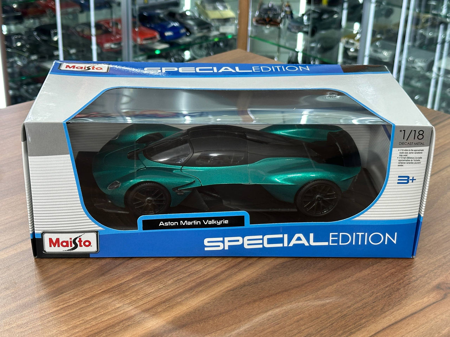 1/18 Diecast
Maisto
Aston Martin Valkyrie
Green