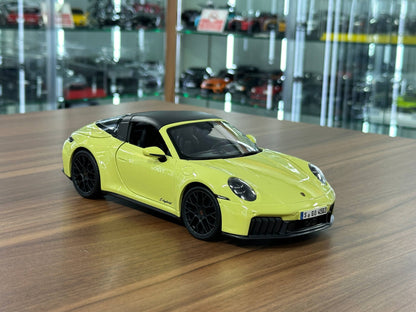 1/18 Diecast
Maisto
Porsche 911 Targa 4 GTS 992.2
Yellow