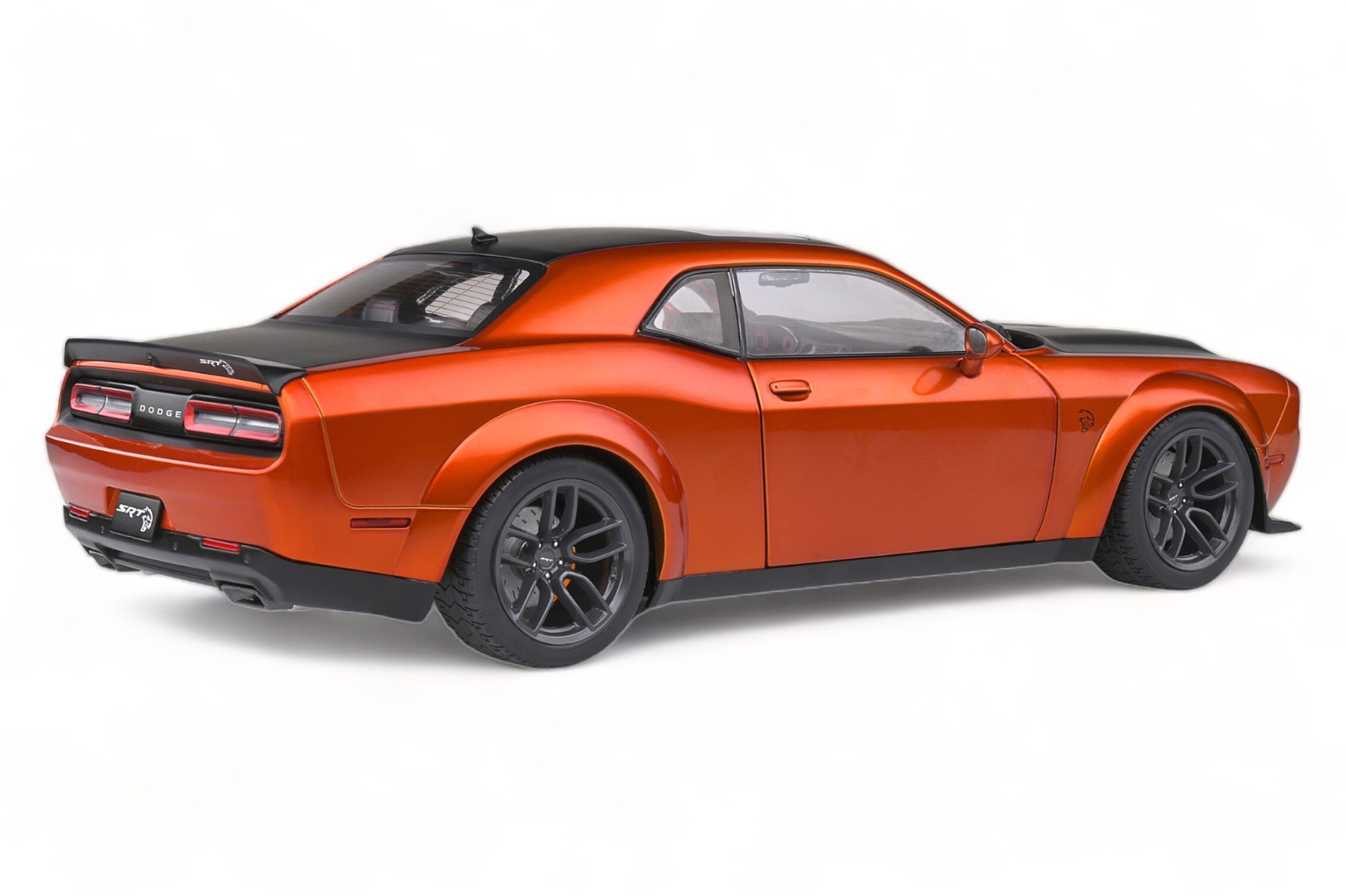 1/18 Diecast Dodge Challenger SRT Hellcat RedEye Orange Solido Model Car