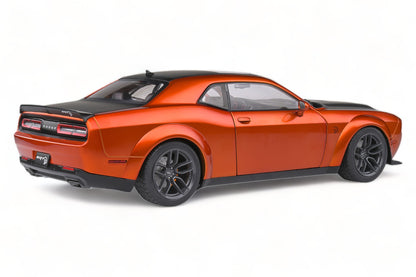 1/18 Diecast Dodge Challenger SRT Hellcat RedEye Orange Solido Model Car