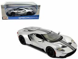 2017 Ford GT Silver 1/18 Diecast Model car by Maisto