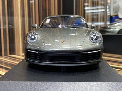 Porsche 911 Carrera 4S 2019 1/18 Diecast car by Minichamps