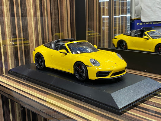 Porsche 911 (992) Targa 4 GTS 2021 Minichamps
