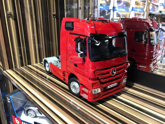 1/18 Diecast Miniature Mercedes-Benz Actros Red Model Car
