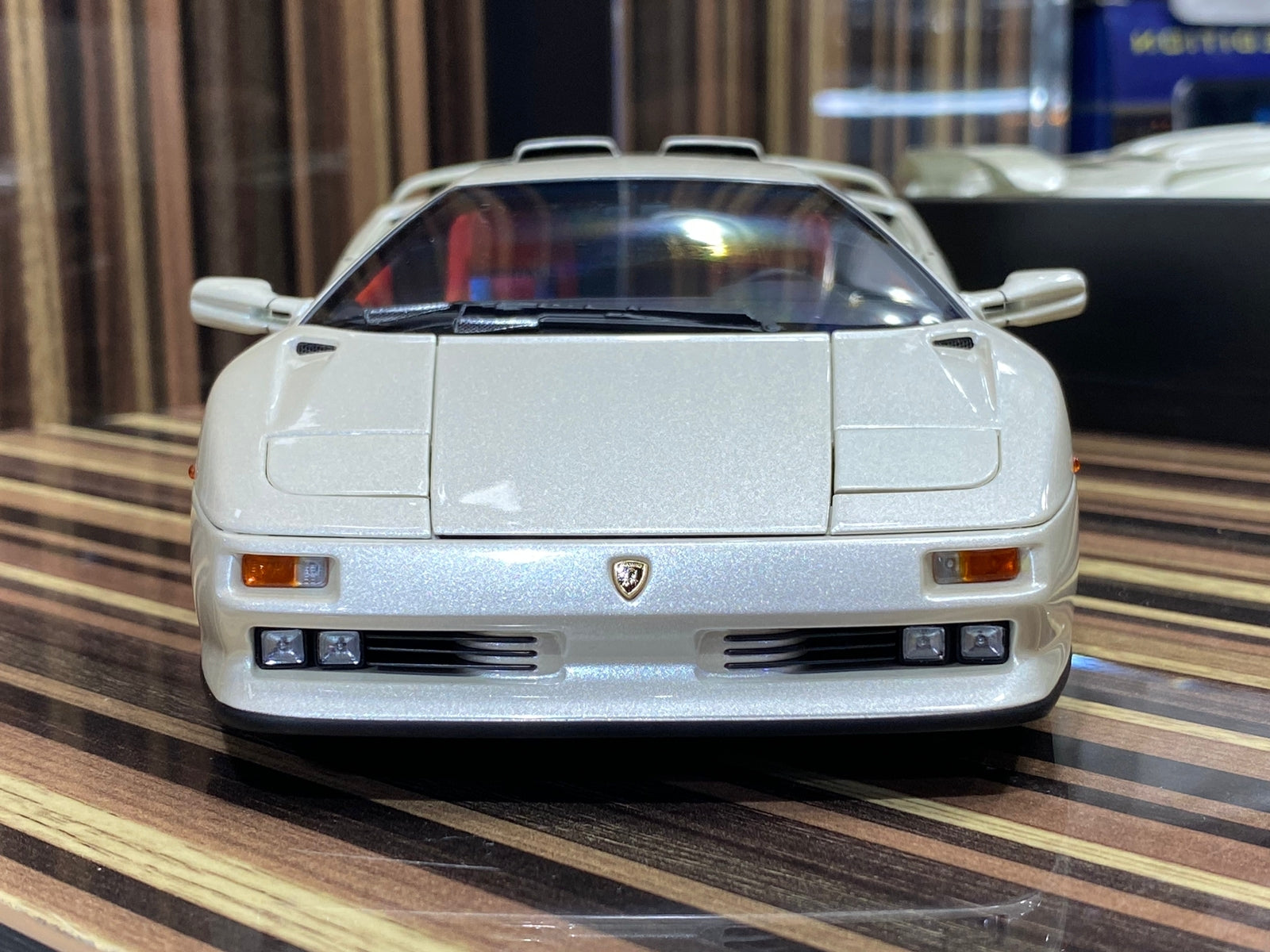 1/18 Diecast Lamborghini Diablo SE30 JOTA White AUTOart Scale Model Car