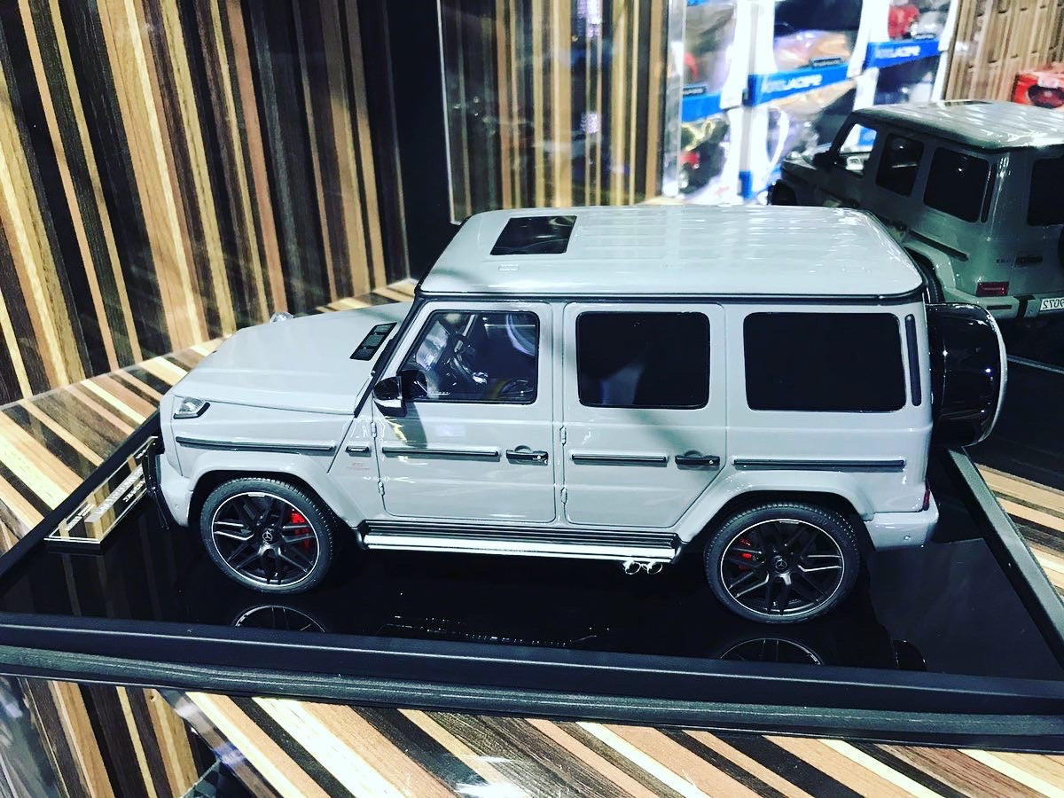 1/18 Diecast Miniature Mercedes-Benz G-Class G63 AMG Diecast car by IVY Models Model Car