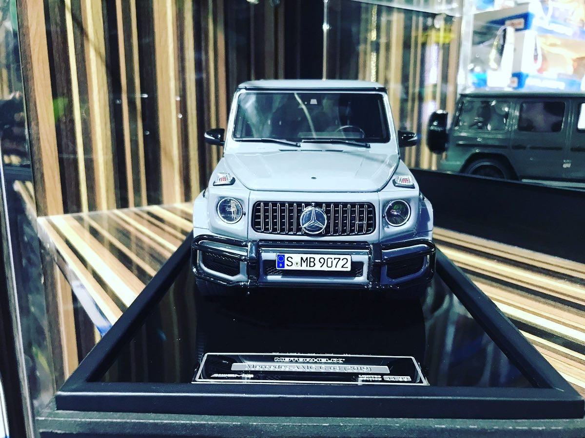 1/18 Diecast Miniature Mercedes-Benz G-Class G63 AMG Diecast car by IVY Models Model Car