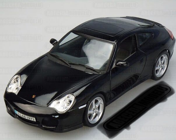 1/18 Diecast Porsche 911 Carrera 4S Black Scale Model car by Maisto