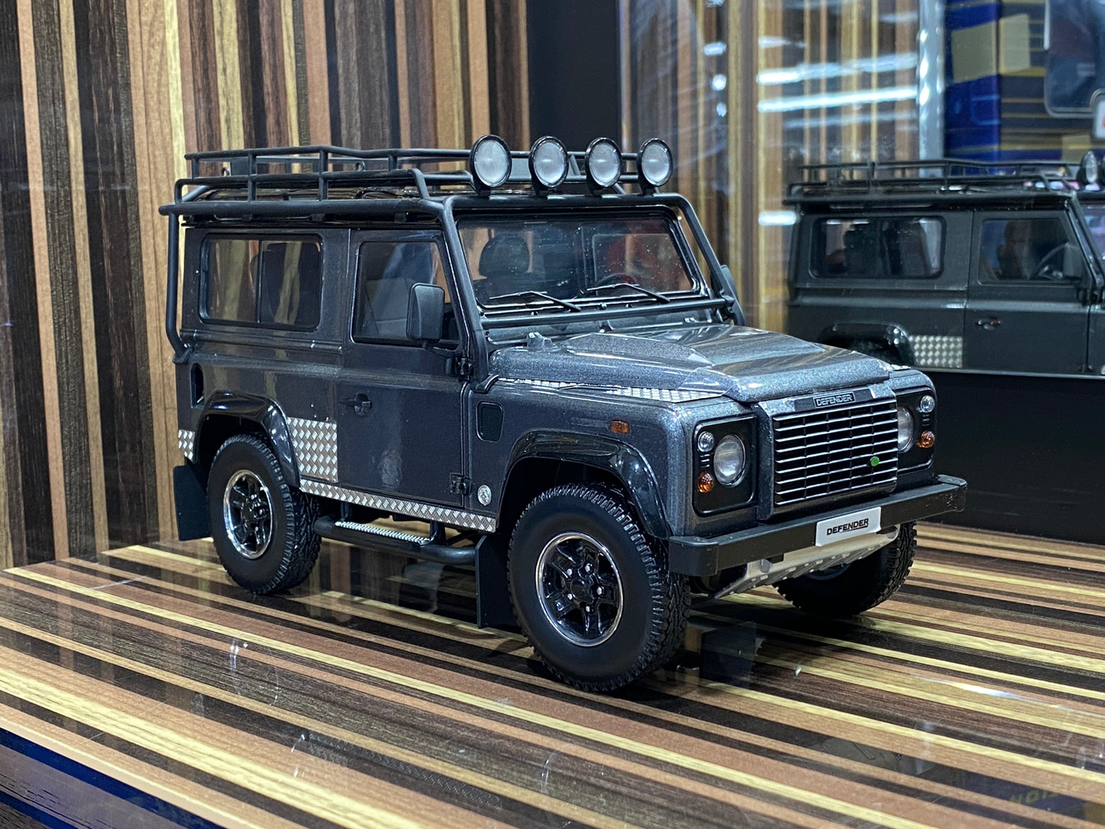 1/18 Diecast Land Rover Defender 90 Grey Kyosho Scale Model Car ...