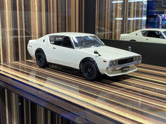 1/18 Diecast Nissan Skyline 2000 GT-R White Kyosho Scale Model Car