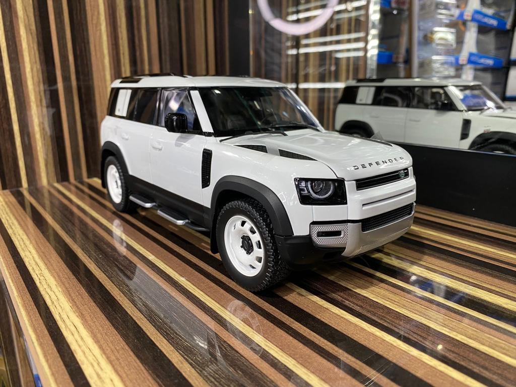 1/18 Diecast Land Rover Defender 110 White Almost Real Scale Model Car ...