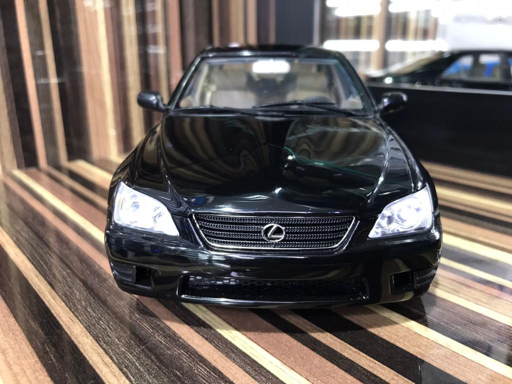 1/18 Diecast Lexus IS300 Black AUTOart Scale Model Car