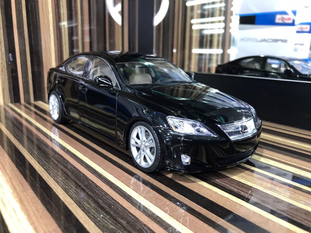1/18 Diecast Lexus IS350 AUTOart Scale Model Car