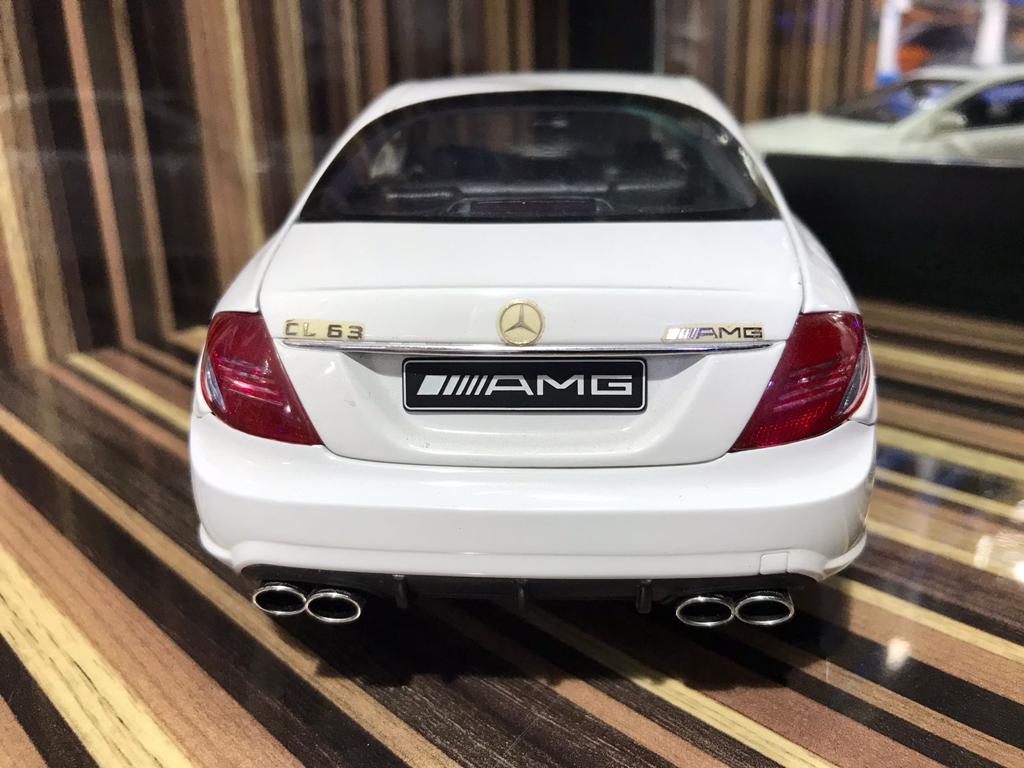 1/18 Diecast Mercedes-Benz CL63 AMG White AUTOart Scale Model Car