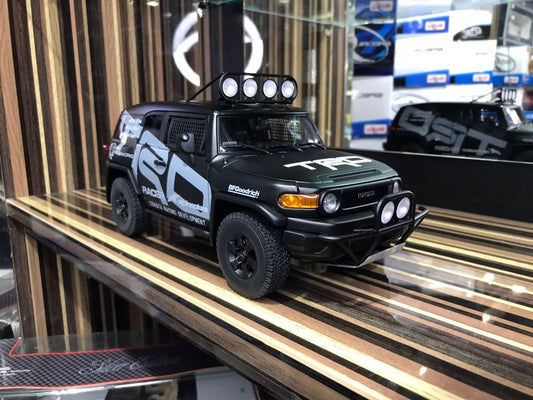 1/18 Diecast Toyota FJ Cruiser Black by AUTOart Scale Model Car